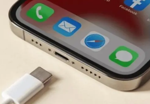 莱芜苹果15维修分享iPhone15改USB-C接口后能和安卓用户互借充电器吗 